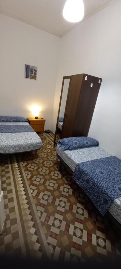 Urpi Rooms บาร์เซโลนา ภายนอก รูปภาพ